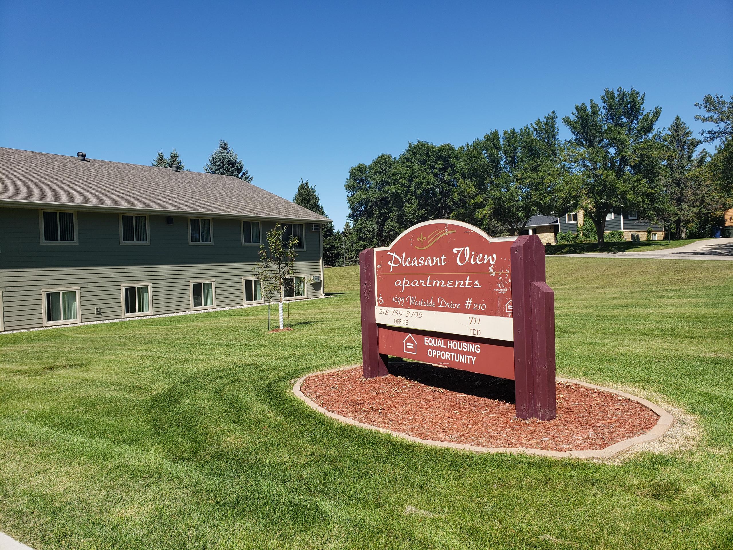 pleasant view apartments detroit lakes mn