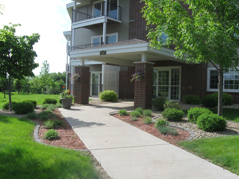 Apartment Rentals in Cold Spring, MN River Oak Heights Apartments